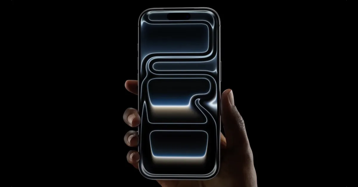 Tim Cook dijo que la demanda del iPhone 17 es 'extraordinaria', pero las restricciones de suministro afectaron las ventas.