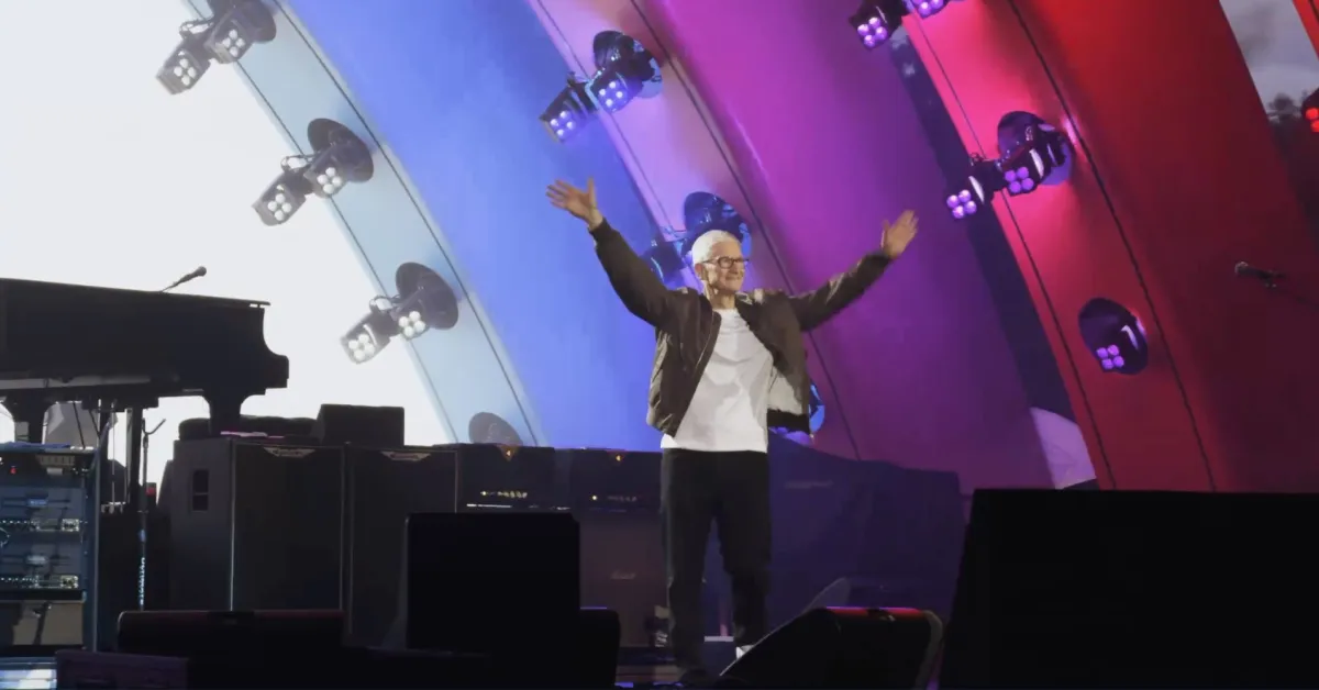 Reunião de Tim Cook com Funcionários sobre o Motivo de Sua Saída